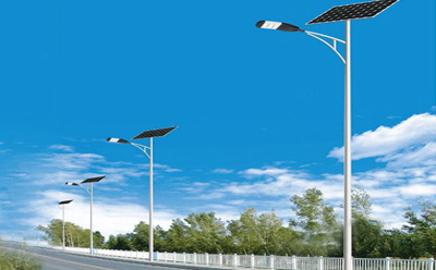 农村道路装酒泉太阳能路灯选多大瓦数实测